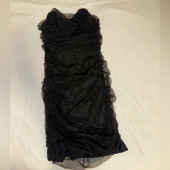 Black mini dress - Picture 3 of 4